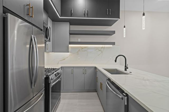 2412 Terry Street A, Houston, TX 77009