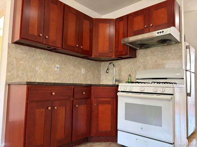 71-09 34th Avenue, Jackson Heights, NY 11372