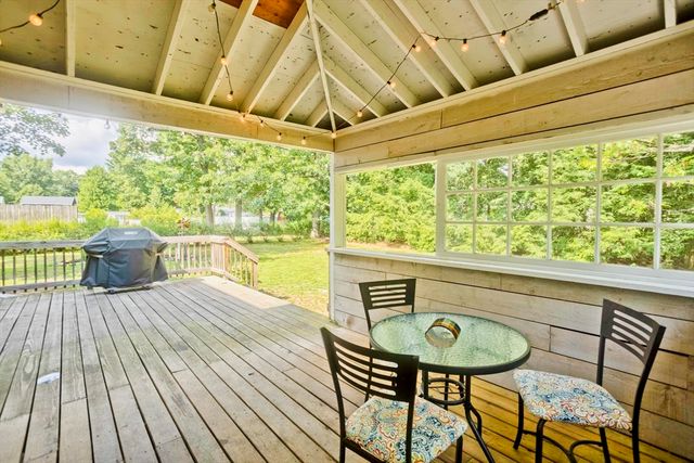 36 Ingersoll Dr, Westfield, MA 01085