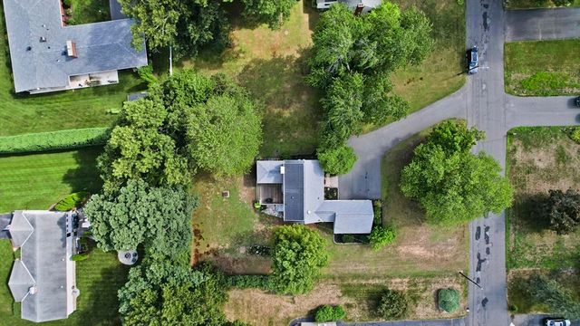 36 Ingersoll Dr, Westfield, MA 01085