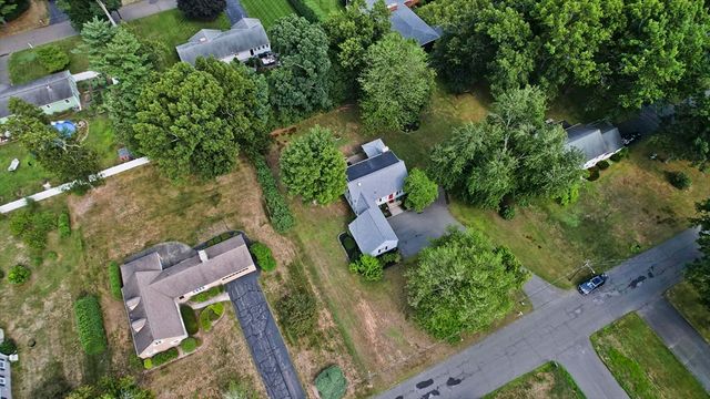 36 Ingersoll Dr, Westfield, MA 01085