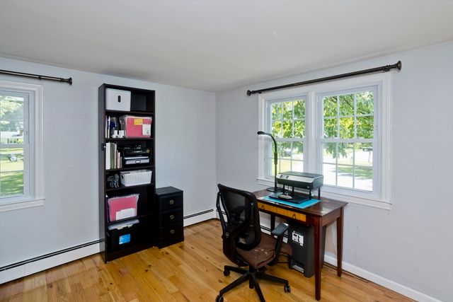 36 Ingersoll Dr, Westfield, MA 01085