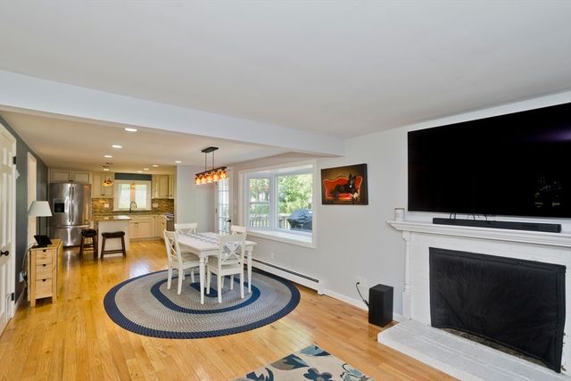 36 Ingersoll Dr, Westfield, MA 01085