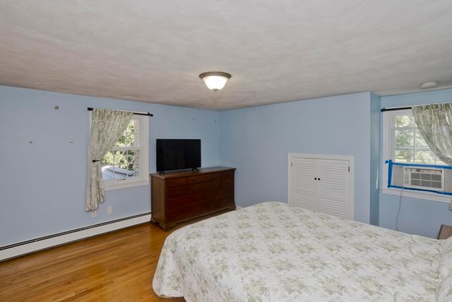 36 Ingersoll Dr, Westfield, MA 01085