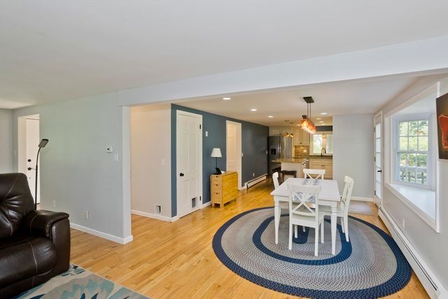 36 Ingersoll Dr, Westfield, MA 01085