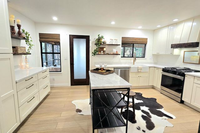 14740 Orzalli Rd, Grass Valley, CA 95945