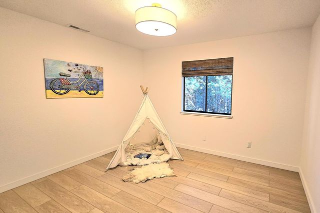 14740 Orzalli Rd, Grass Valley, CA 95945