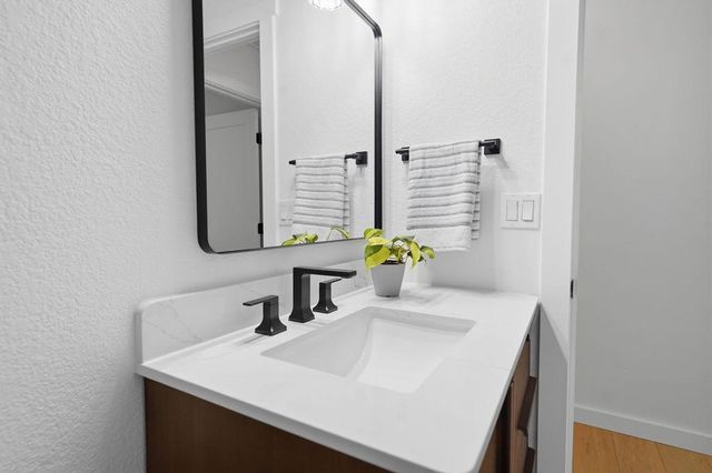 14740 Orzalli Rd, Grass Valley, CA 95945