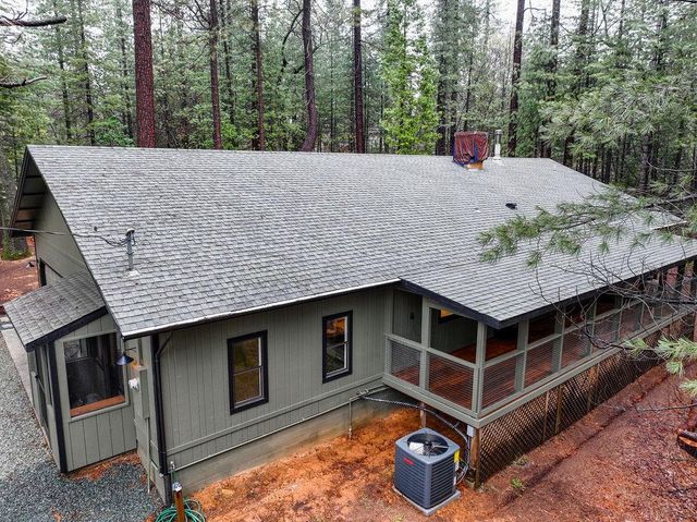 14740 Orzalli Rd, Grass Valley, CA 95945