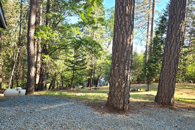 14740 Orzalli Rd, Grass Valley, CA 95945