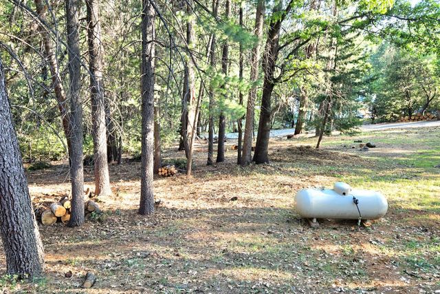 14740 Orzalli Rd, Grass Valley, CA 95945