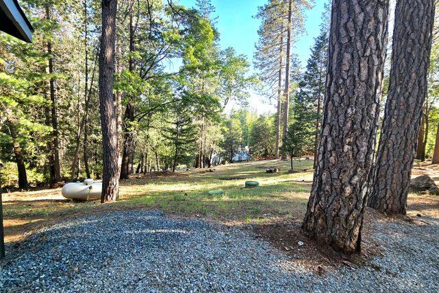 14740 Orzalli Rd, Grass Valley, CA 95945