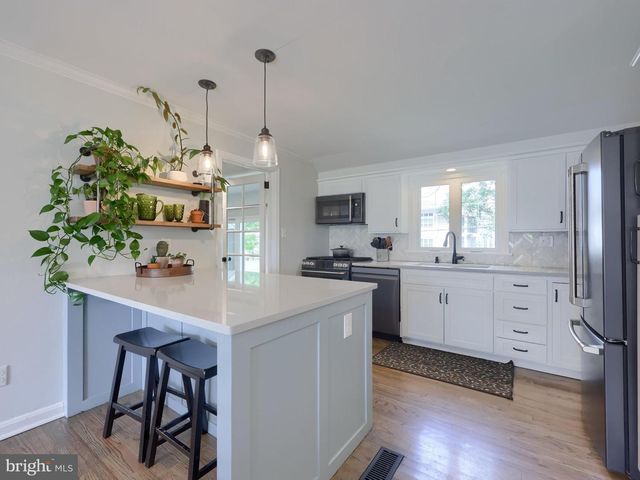 57 GLEN MOORE CIR, Lancaster, PA 17601