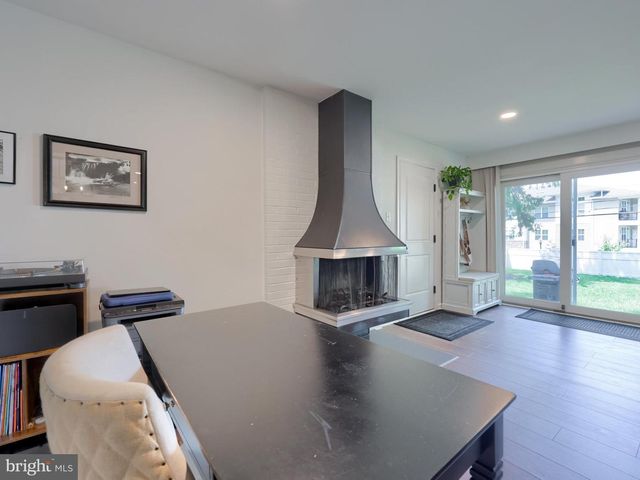 57 GLEN MOORE CIR, Lancaster, PA 17601