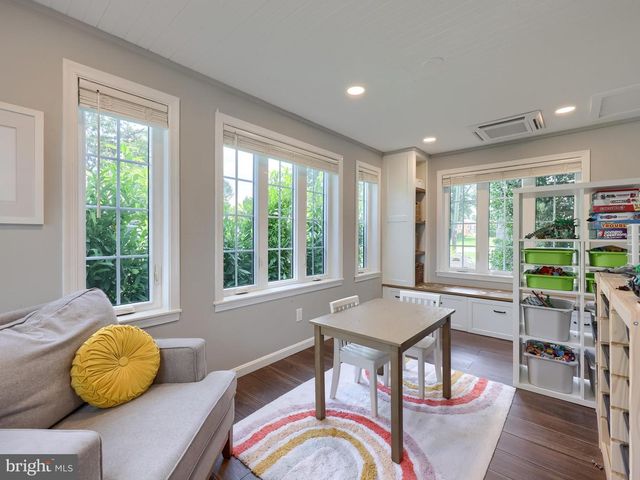 57 GLEN MOORE CIR, Lancaster, PA 17601