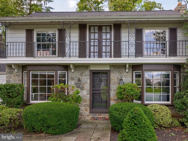 57 GLEN MOORE CIR, Lancaster, PA 17601