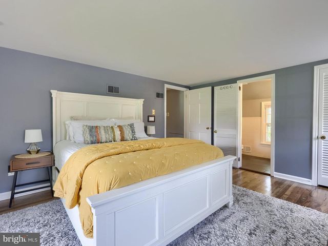 57 GLEN MOORE CIR, Lancaster, PA 17601
