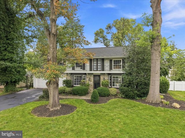 57 GLEN MOORE CIR, Lancaster, PA 17601