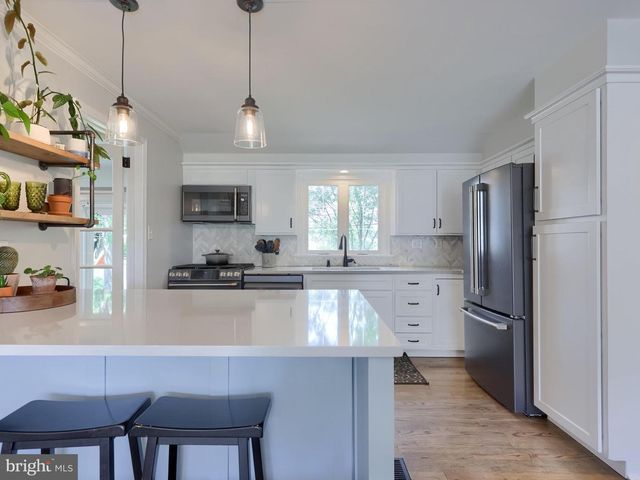 57 GLEN MOORE CIR, Lancaster, PA 17601