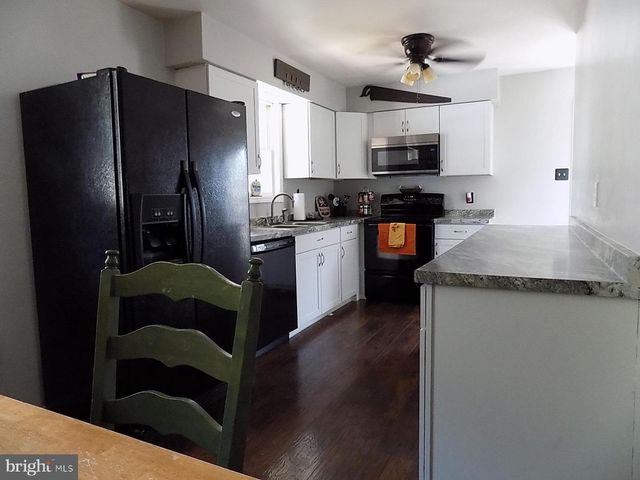 3425 FOX RIDGE CT, Dover, PA 17315