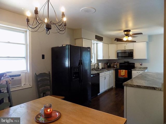 3425 FOX RIDGE CT, Dover, PA 17315