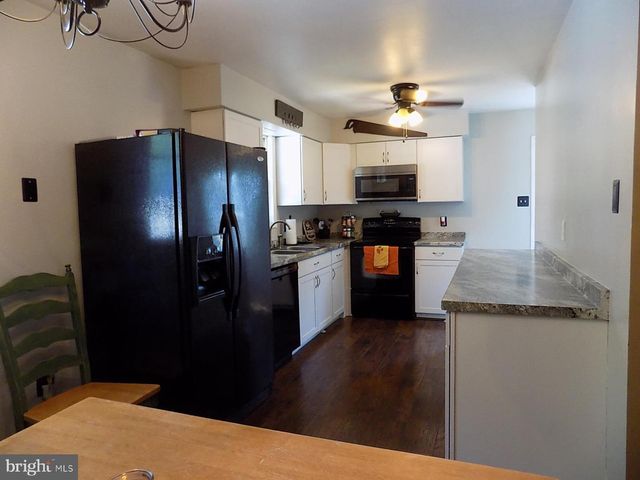 3425 FOX RIDGE CT, Dover, PA 17315