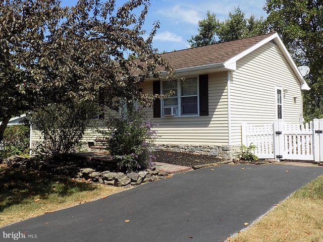 3425 FOX RIDGE CT, Dover, PA 17315