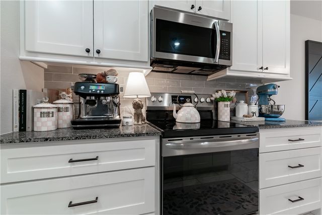 901 Sugar Pine Street, Tontitown, AR 72762