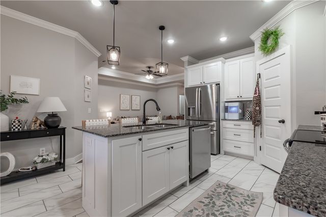 901 Sugar Pine Street, Tontitown, AR 72762