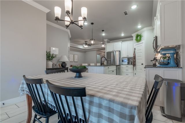 901 Sugar Pine Street, Tontitown, AR 72762