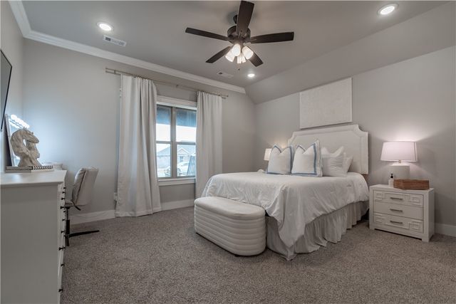 901 Sugar Pine Street, Tontitown, AR 72762