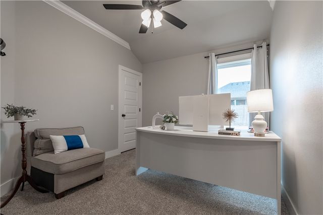 901 Sugar Pine Street, Tontitown, AR 72762