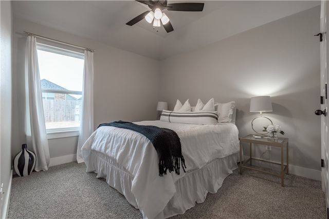 901 Sugar Pine Street, Tontitown, AR 72762