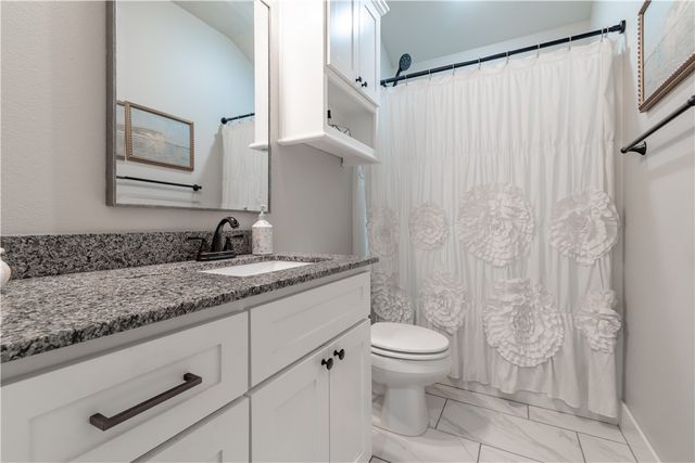 901 Sugar Pine Street, Tontitown, AR 72762