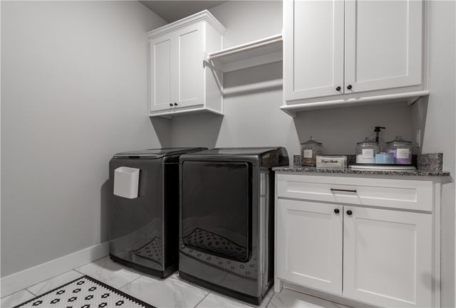 901 Sugar Pine Street, Tontitown, AR 72762