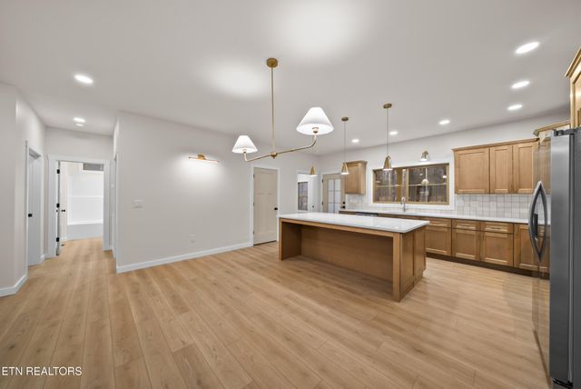 7058 Topez Drive, Crossville, TN 38572