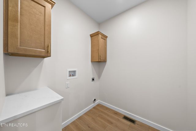 7058 Topez Drive, Crossville, TN 38572