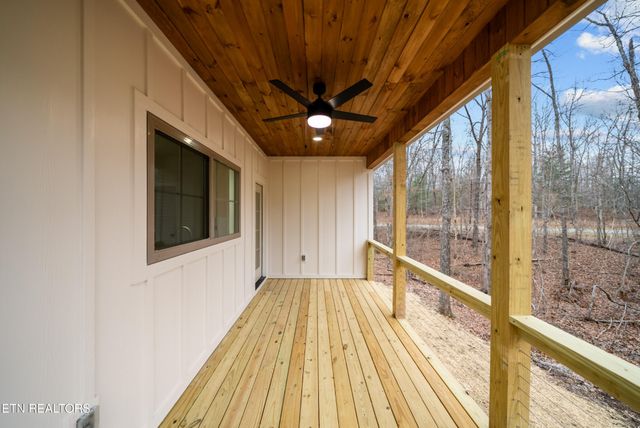 7058 Topez Drive, Crossville, TN 38572