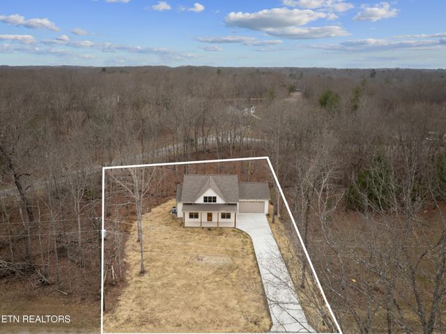 7058 Topez Drive, Crossville, TN 38572