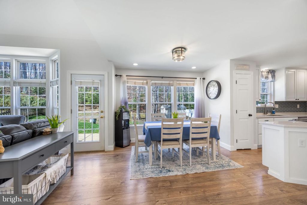 Image 16 of property listing at 19 FRANCIS CT, Stafford, VA 22554