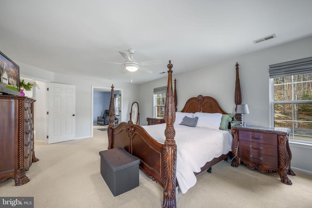 Image 25 of property listing at 19 FRANCIS CT, Stafford, VA 22554