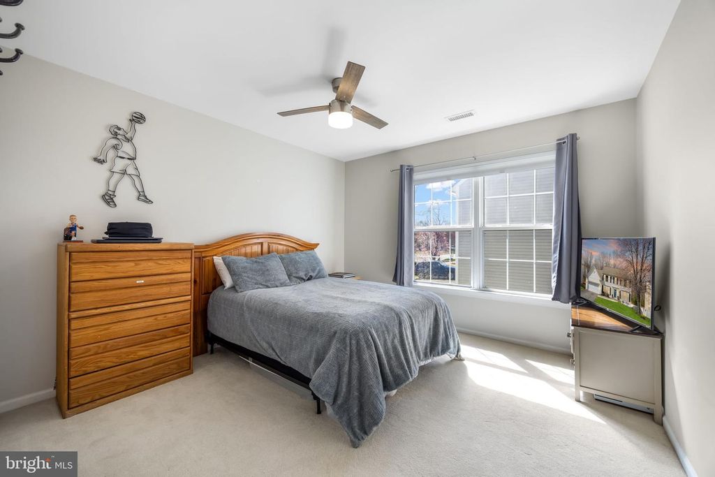 Image 33 of property listing at 19 FRANCIS CT, Stafford, VA 22554