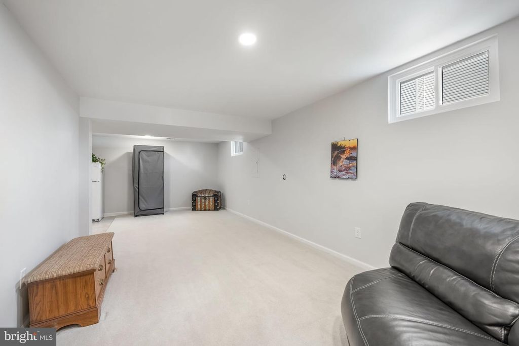 Image 36 of property listing at 19 FRANCIS CT, Stafford, VA 22554