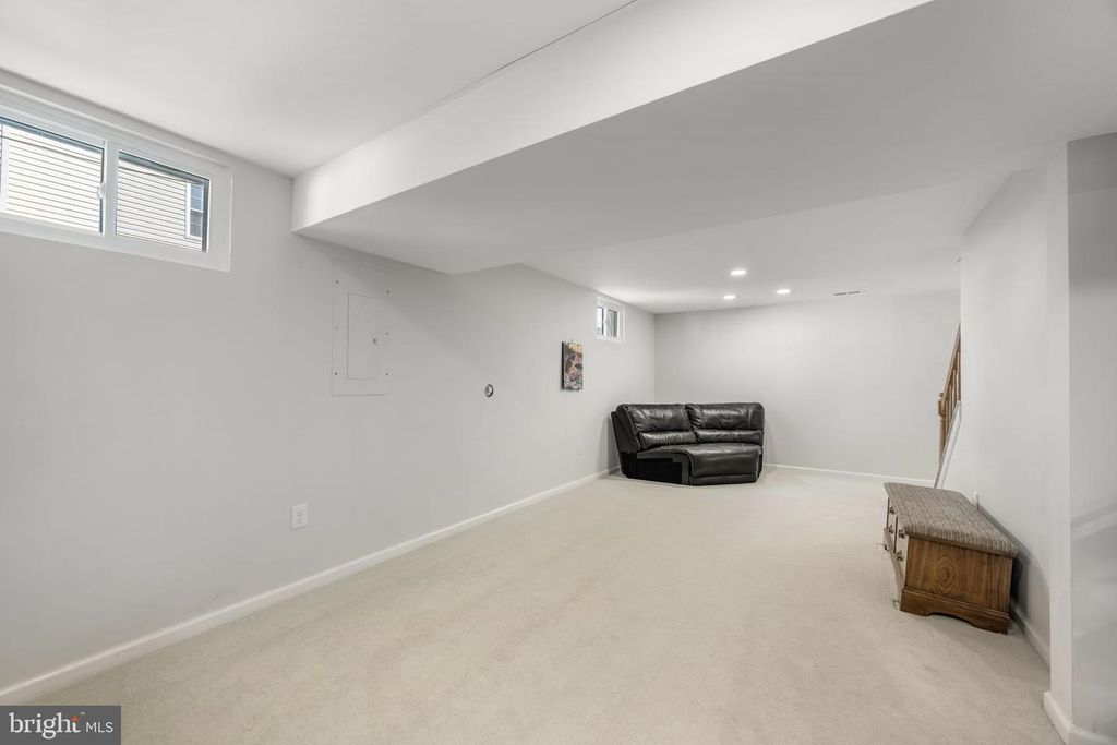 Image 37 of property listing at 19 FRANCIS CT, Stafford, VA 22554