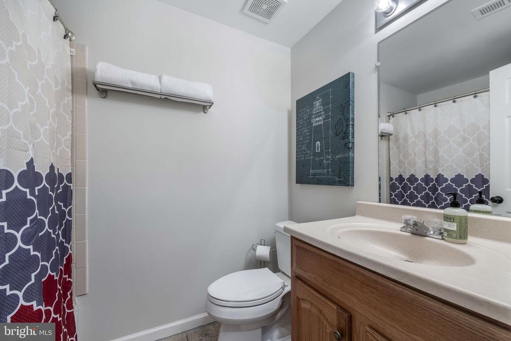 Image 40 of property listing at 19 FRANCIS CT, Stafford, VA 22554