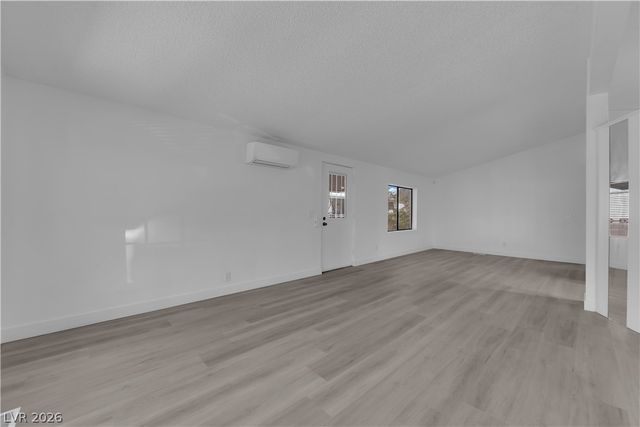 5568 Aldama Road, Las Vegas, NV 89122