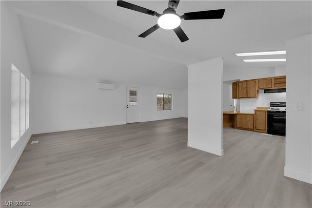 5568 Aldama Road, Las Vegas, NV 89122