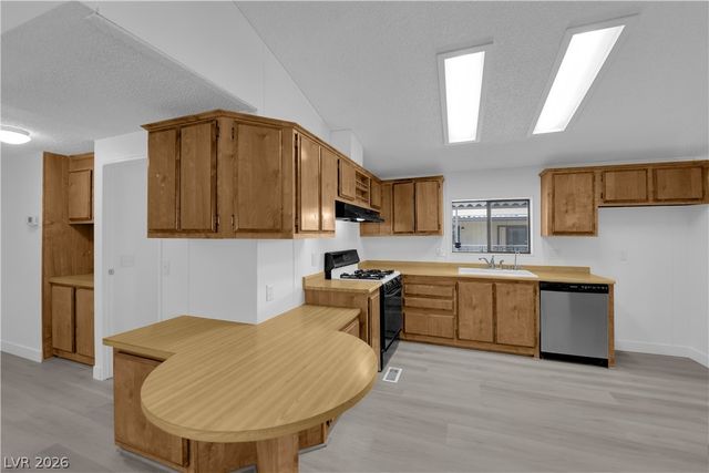 5568 Aldama Road, Las Vegas, NV 89122