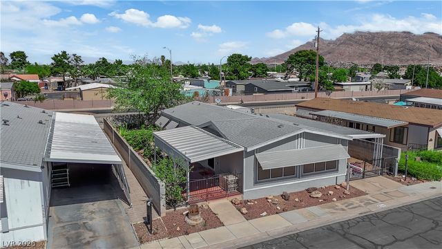 5568 Aldama Road, Las Vegas, NV 89122