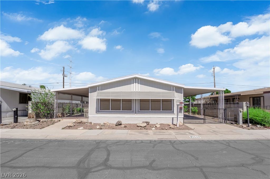 5568 Aldama Road, Las Vegas, NV 89122